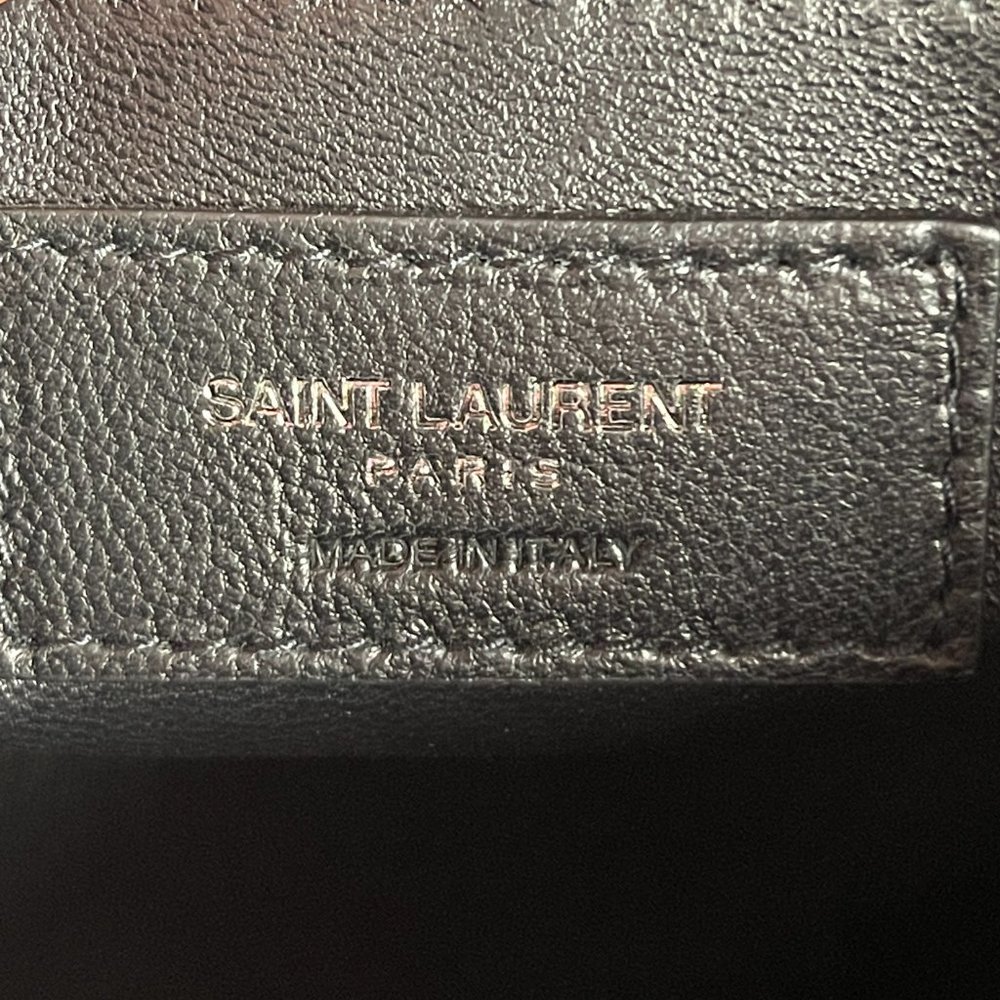 New Saint Laurent Niki Baby Crossbody in Crinkled Leather - Picture 11 of 14
